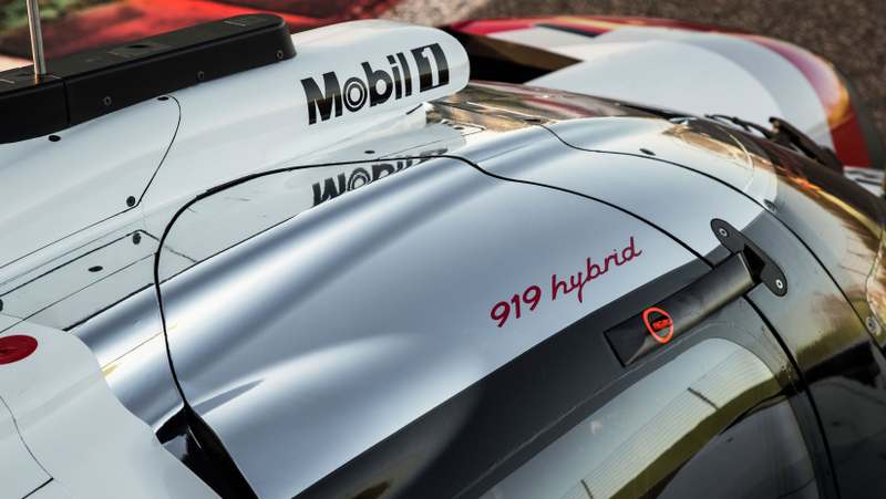 Illustration for article titled The New Porsche 919 Is Mostly Headlamps And Also 900 Horsepower